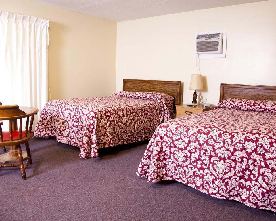 Charlie'S Motel Frostburg Екстер'єр фото
