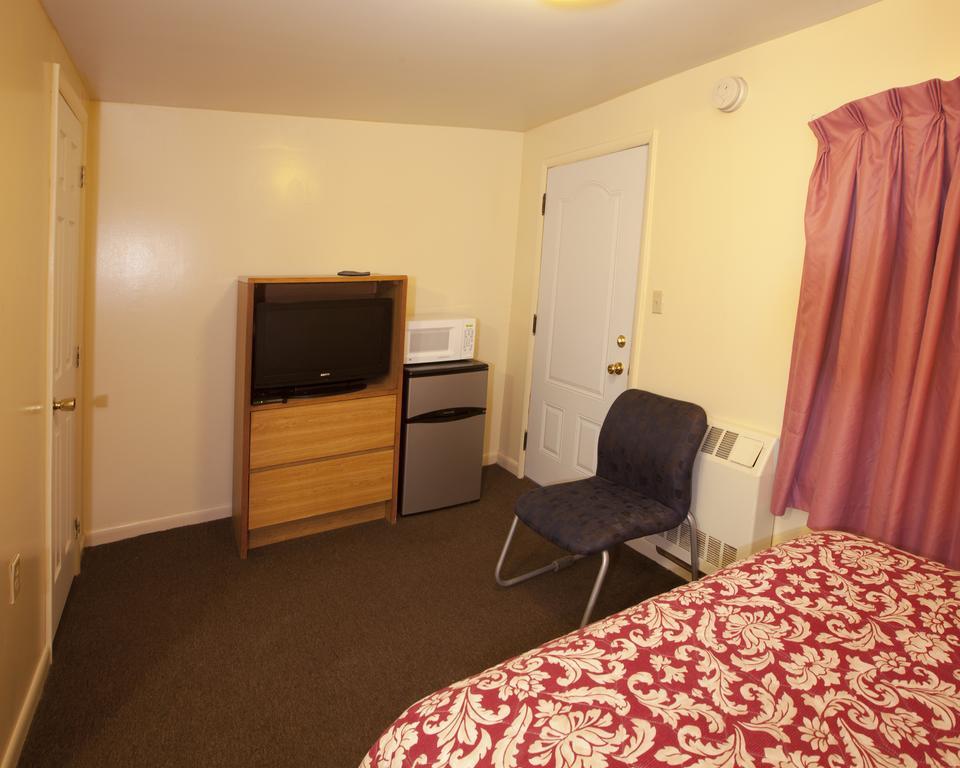 Charlie'S Motel Frostburg Екстер'єр фото