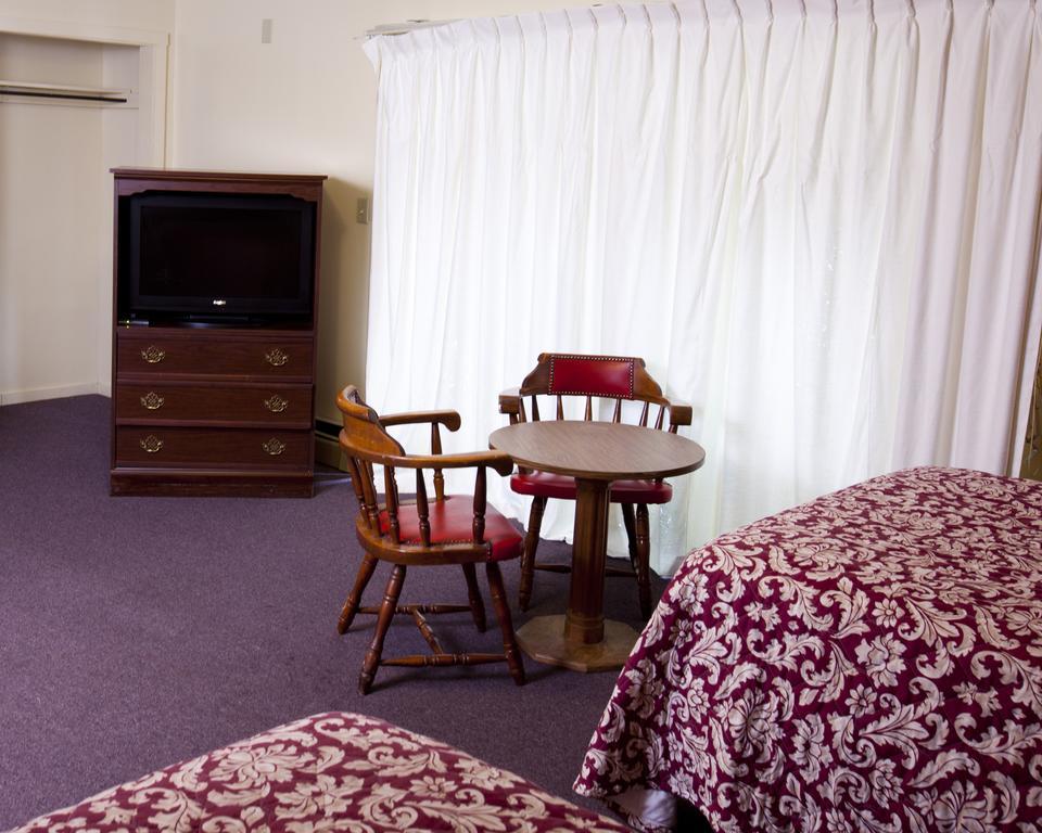 Charlie'S Motel Frostburg Екстер'єр фото