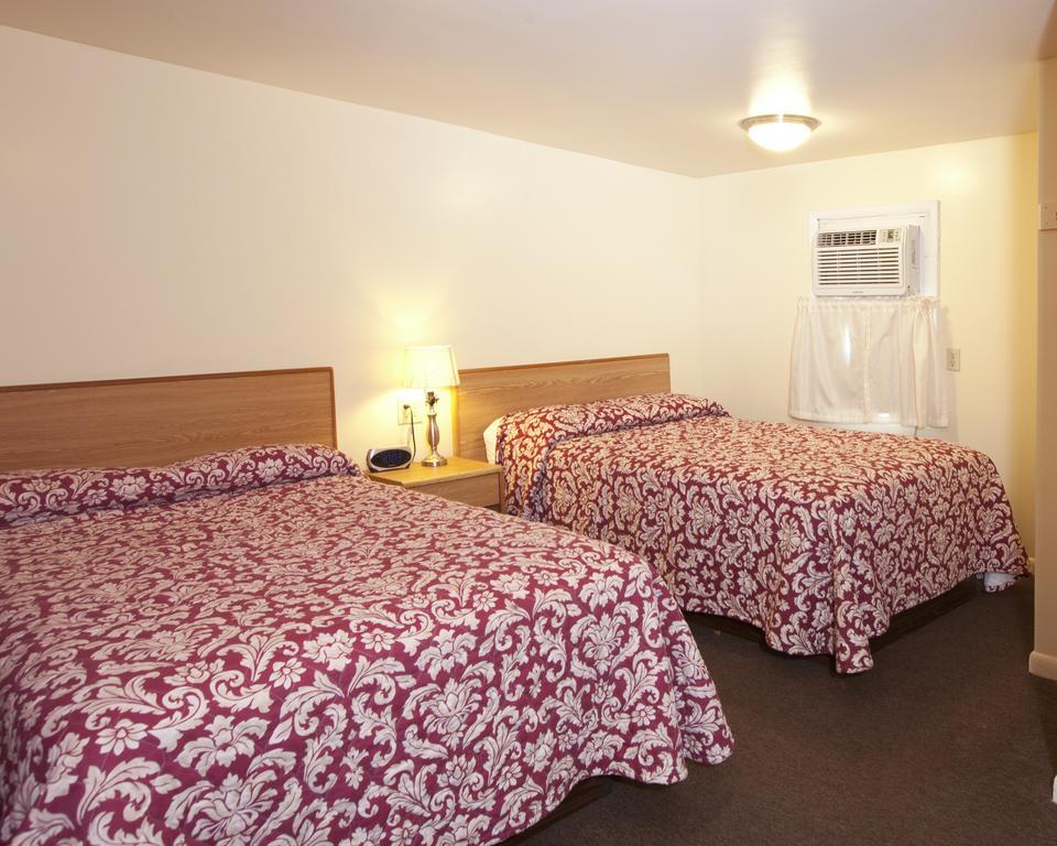 Charlie'S Motel Frostburg Екстер'єр фото