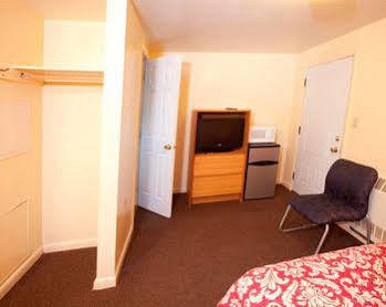 Charlie'S Motel Frostburg Екстер'єр фото